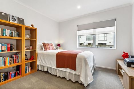 Photo of property in 22 Samuel Cassidy Avenue, Swanson, Auckland, 0614