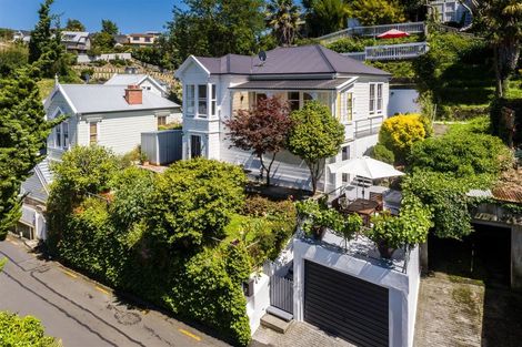 Photo of property in 6 Cameron Road, Bluff Hill, Napier, 4110