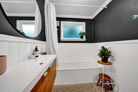 Photo of property in 41 Cumming Street, Okato, 4335