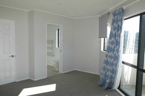 Photo of property in 94 Woodman Drive, Tawa, Wellington, 5028