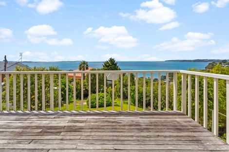 Photo of property in 258 Whangaparaoa Road, Red Beach, 0932