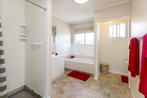 Photo of property in 67c Kowhai Avenue, Ebdentown, Upper Hutt, 5018