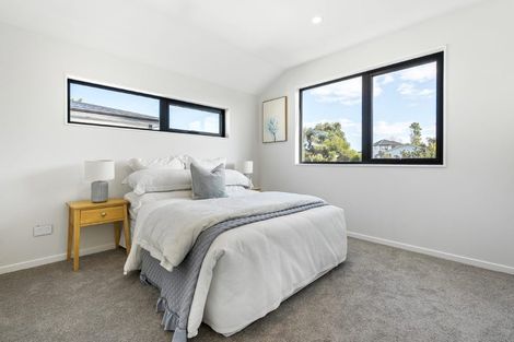 Photo of property in 111 Sycamore Drive, Sunnynook, Auckland, 0620