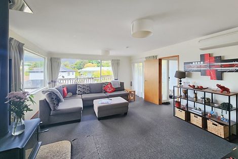 Photo of property in 1/5 Kerria Place, Sunnynook, Auckland, 0620