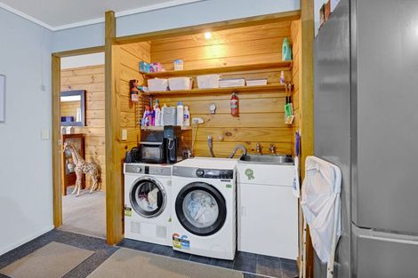 Photo of property in 12 Frank Frethey Place, Highlands Park, New Plymouth, 4312