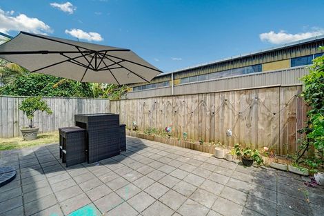 Photo of property in 26 Eileen Newey Place, Henderson, Auckland, 0612