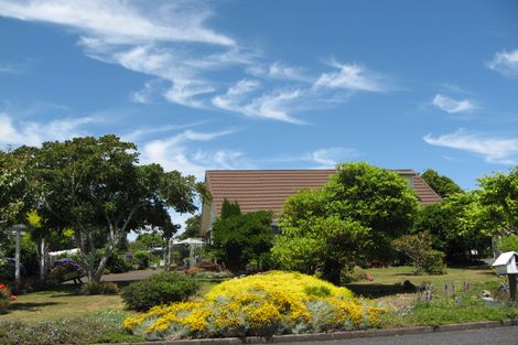 Photo of property in 42 Taihiki Road, Clarks Beach, 2122