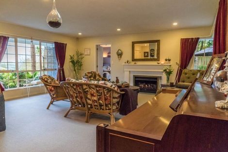 Photo of property in 2/88 Glamorgan Drive, Torbay, Auckland, 0630