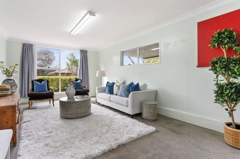 Photo of property in 56 Mirrabooka Avenue, Botany Downs, Auckland, 2010
