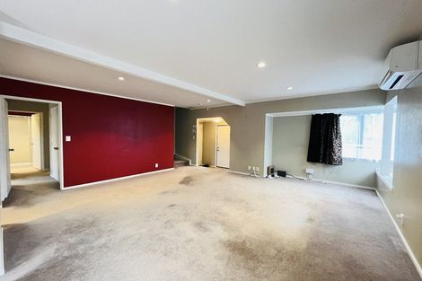 Photo of property in 2/4 Rakaia Rise, Clover Park, Auckland, 2019