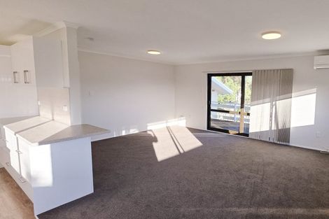 Photo of property in 25 Pennant Grove, Titahi Bay, Porirua, 5022