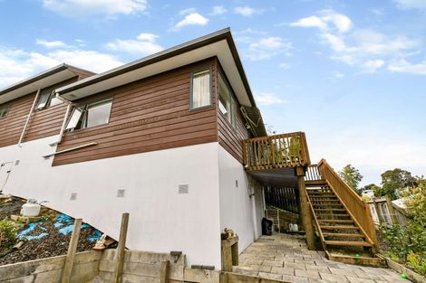 Photo of property in 3/20 Glen Vista Place, Bayview, Auckland, 0629