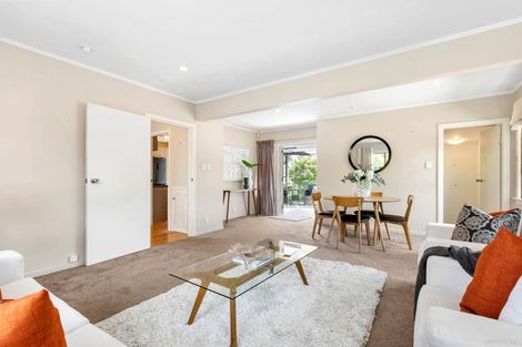 Photo of property in 2/33 Harley Road, Takapuna, Auckland, 0622