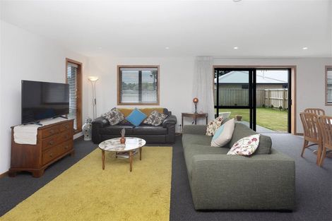 Photo of property in 8 Wykes Place, Amberley, 7410