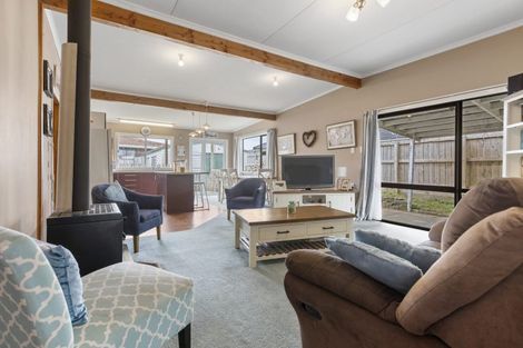 Photo of property in 19 Tuahu Place, Waitara, 4320