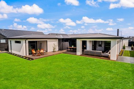 Photo of property in 19 Frank Ernest Crescent, Prebbleton, 7676