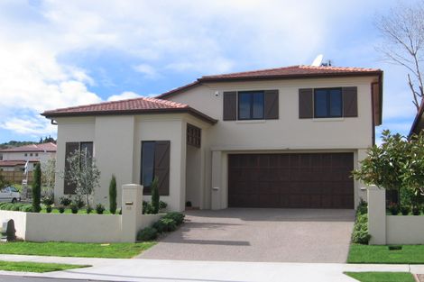 Photo of property in 35 Bridgefield Crescent, Flat Bush, Auckland, 2016