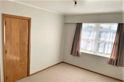 Photo of property in 12 Mersey Street, Levin, 5510