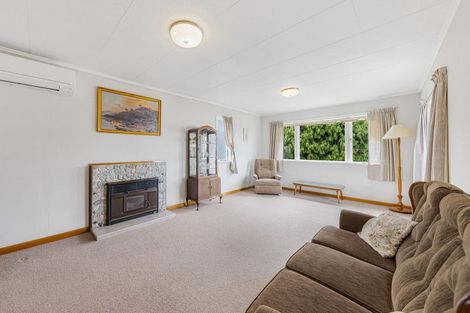 Photo of property in 5 Valron Road, Te Atatu South, Auckland, 0602