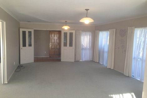 Photo of property in 9 Halstead Place, Huntington Park, Auckland, 2013