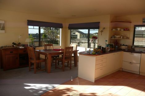 Photo of property in 20 Landsdowne Terrace, Karori, Wellington, 6012