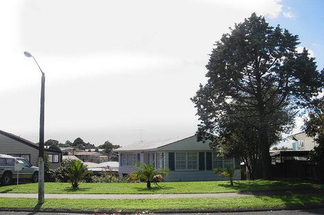 Photo of property in 7 Beechdale Crescent, Pakuranga Heights, Auckland, 2010