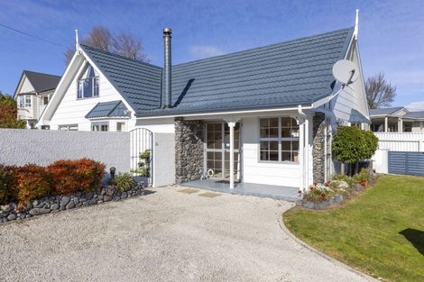 Photo of property in 26 Aubrey Crescent, Rainbow Point, Taupo, 3330