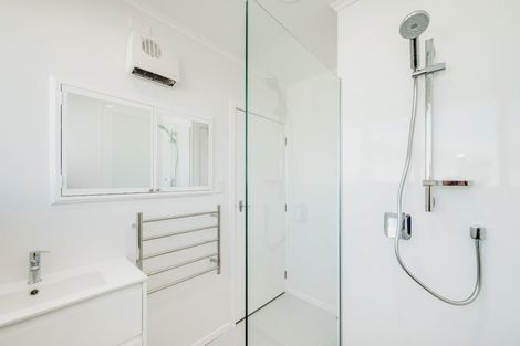 Photo of property in 12a Callender Terrace, Paraparaumu Beach, Paraparaumu, 5032