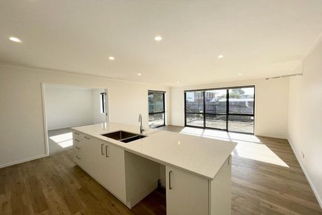 Photo of property in 25a Woodleigh Street, Frankleigh Park, New Plymouth, 4310