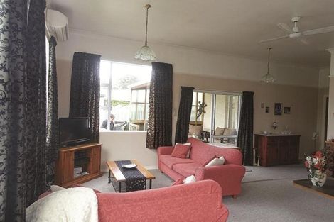 Photo of property in 279 Church Street, West End, Timaru, 7910