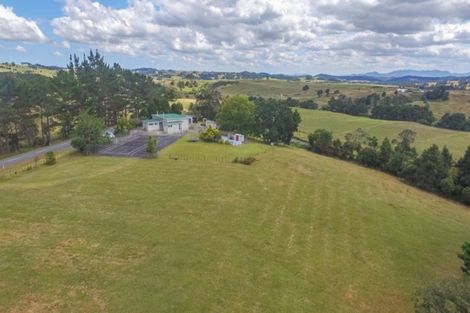 Photo of property in Ex Ararua Primary School, 1823 Ararua Road, Ararua, Matakohe, 0594