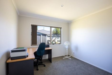 Photo of property in 74 Fernbrook Drive, Hurworth, New Plymouth, 4310