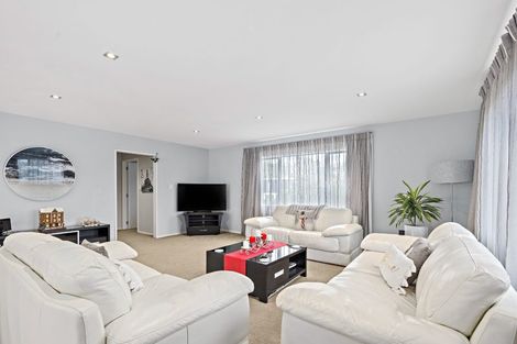 Photo of property in 54 Maxwelton Drive, Mairangi Bay, Auckland, 0630