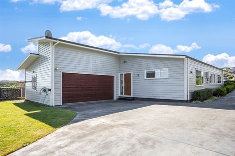 Photo of property in 21 Tasman Close, Aotea, Porirua, 5024
