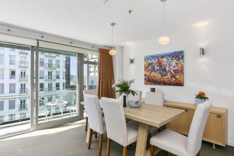 Photo of property in Montreaux Apartments, 10i/164 The Terrace, Wellington Central, Wellington, 6011