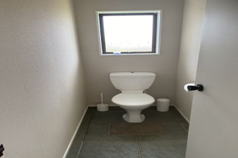 Photo of property in 24 Graham Street, Eltham, 4322