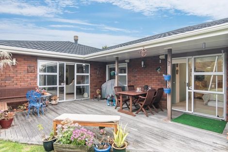 Photo of property in 59 Queens Road, Waikanae Beach, Waikanae, 5036