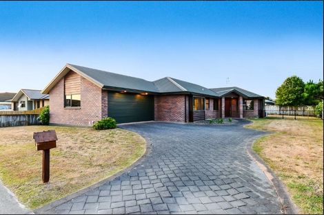 Photo of property in 8 Magellan Rise, Flagstaff, Hamilton, 3210