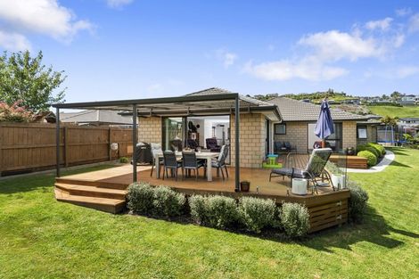 Photo of property in 141 Oteki Park Drive, Welcome Bay, Tauranga, 3112