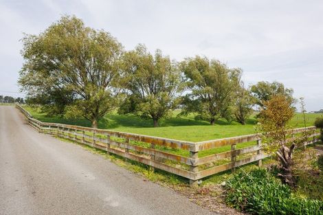 Photo of property in 1193 Taonui Road, Colyton, Feilding, 4775