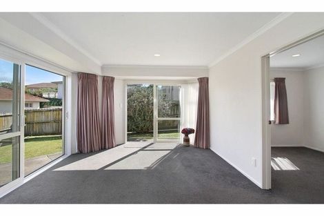 Photo of property in 78 Sunset Road, Unsworth Heights, Auckland, 0632