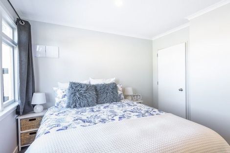 Photo of property in 17 Bluegum Road, Paraparaumu Beach, Paraparaumu, 5032