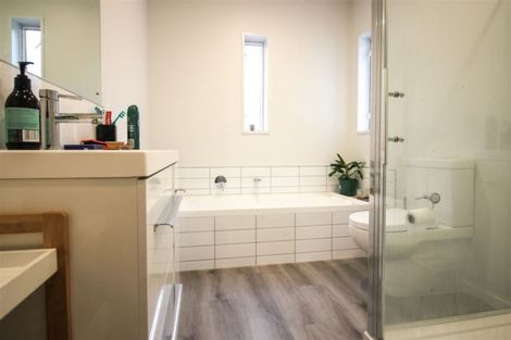 Photo of property in 40 Cunningham Terrace, Lyttelton, 8082