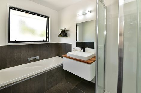 Photo of property in 79 Kanohi Road, Kaukapakapa, 0873