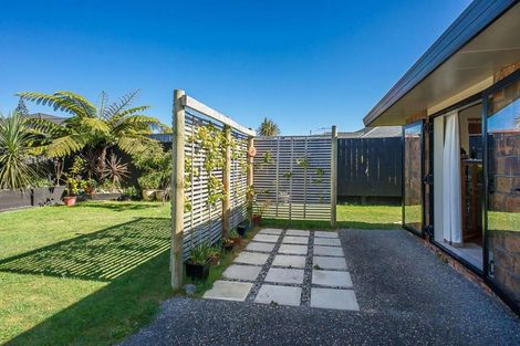 Photo of property in 46 Campion Road, Waikanae Beach, Waikanae, 5036