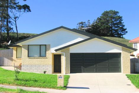 Photo of property in 38 San Marino Drive West, Henderson, Auckland, 0612