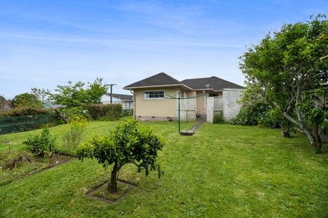 Photo of property in 69 Young Street, New Plymouth, 4310