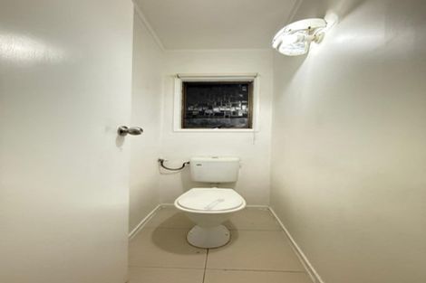 Photo of property in 1/15 Roseberry Avenue, Birkenhead, Auckland, 0626