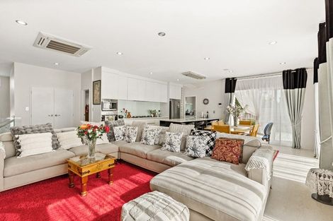 Photo of property in 75 San Valentino Drive, Henderson, Auckland, 0612