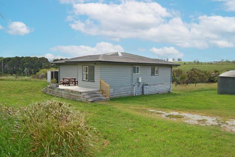 Photo of property in 17 Ranganui Road, Kaiwaka, 0573